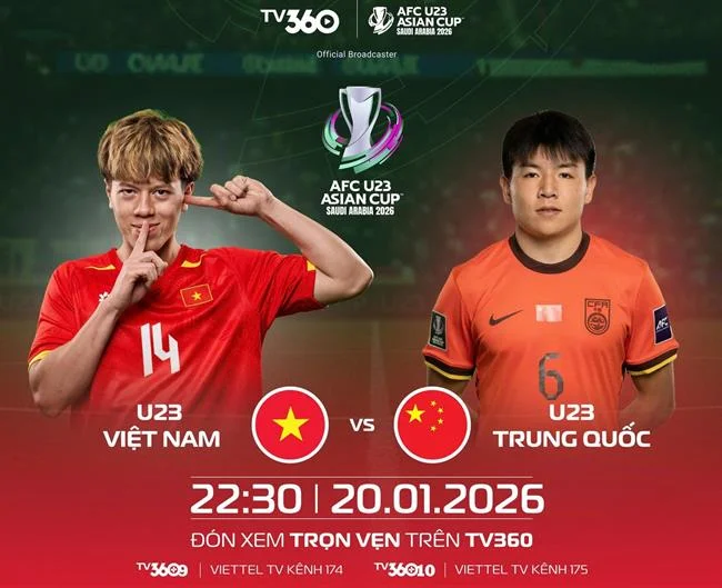 Một người chơi đang cầm điện thoại thông minh với biểu tượng chiến thắng và bảo mật, phía sau là giao diện ax88 website chính thức, thể hiện lợi ích khi theo dõi tin tức: nắm bắt ưu đãi và an toàn thông tin.